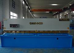 qc12y-6x4000液压摆式剪板机